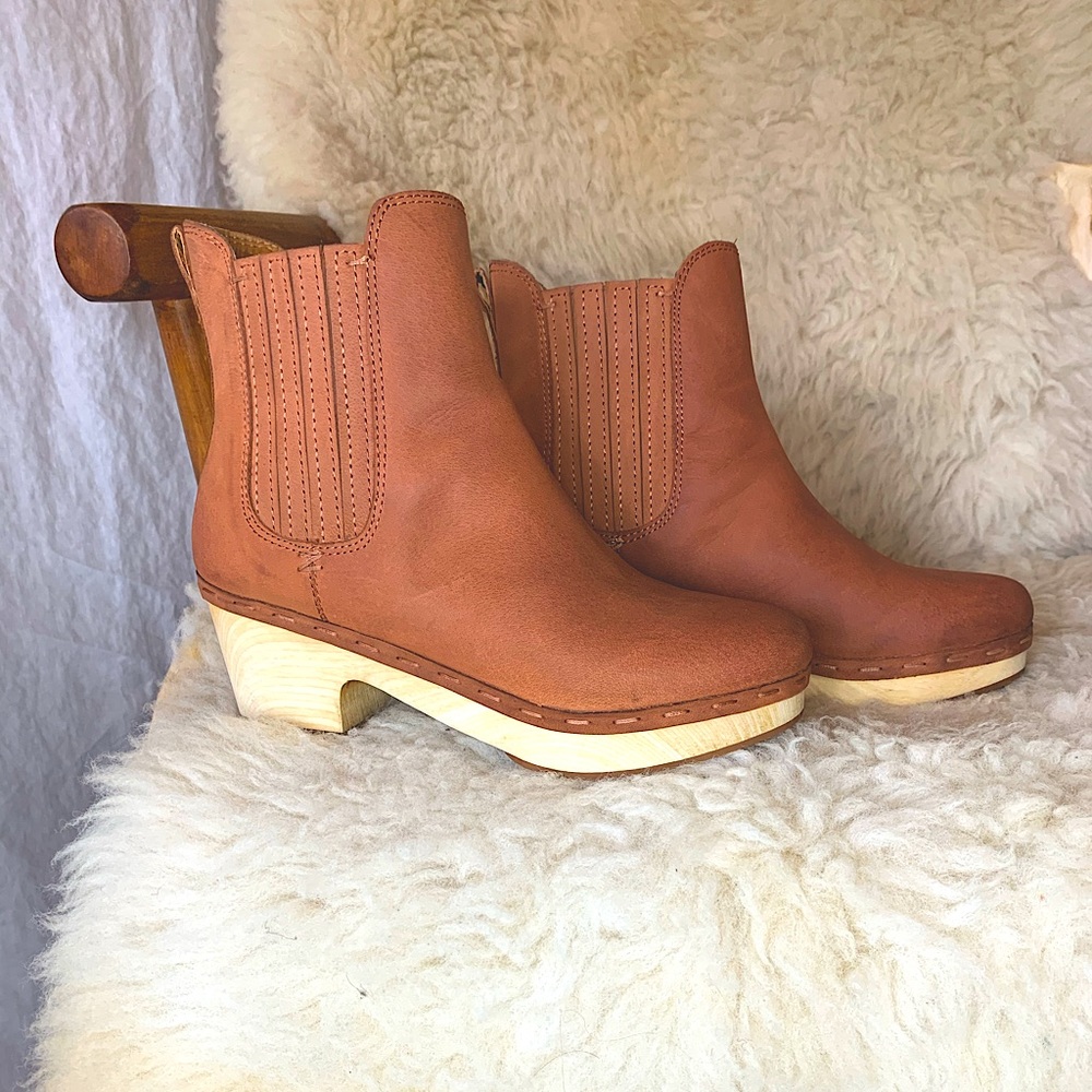 FRYE and CO. Odessa Clog Bootie